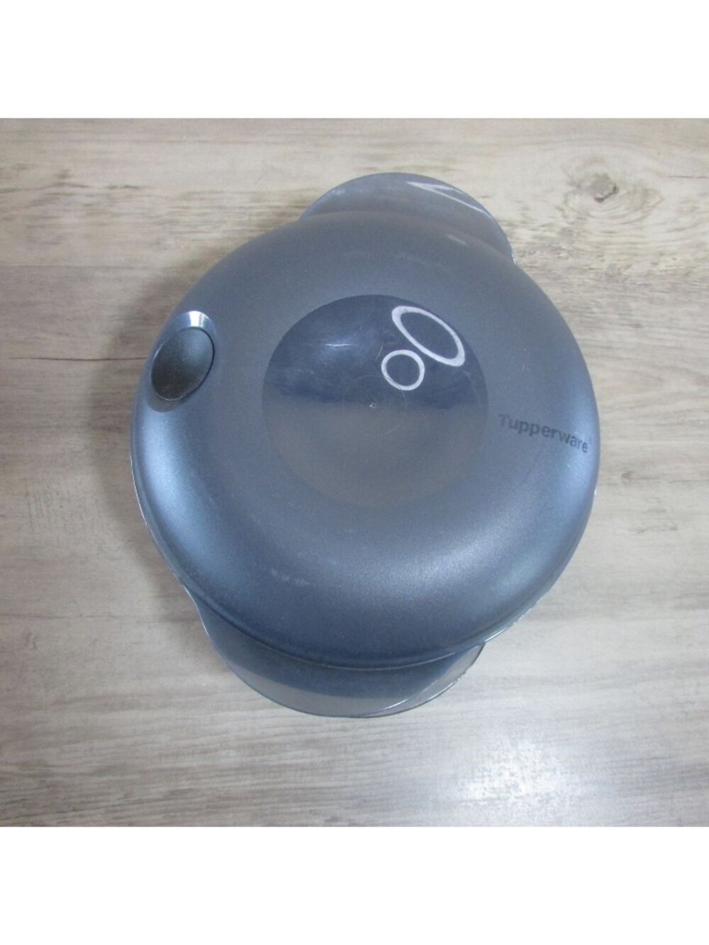 Tupperware Vented Heat & Serve Microwave Bowl W/ Lid Charcoal 0.7L 5434A